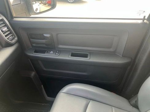 Used 2024 RAM 2500 Tradesman w/ Chrome Appearance Group AWD/4WD image 19