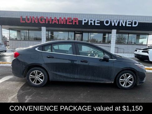 Used 2017 Chevrolet Cruze LT w/ Convenience Package image 2