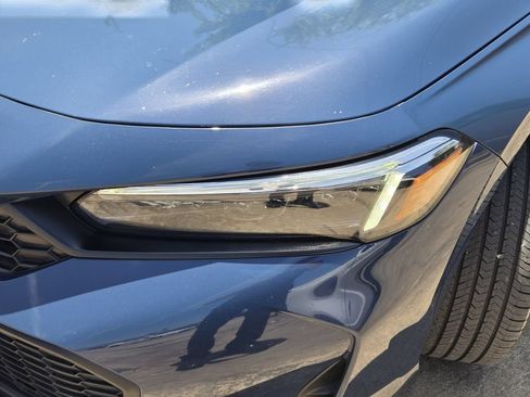 Used 2025 Honda Civic Sport image 11