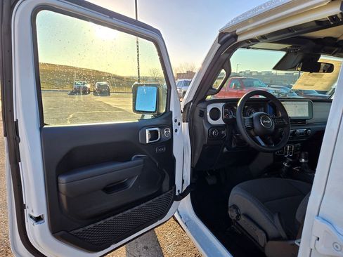 New 2026 Jeep Gladiator Sport AWD/4WD image 10