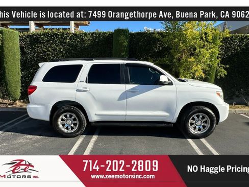 Used 2011 Toyota Sequoia SR5 RWD image 5