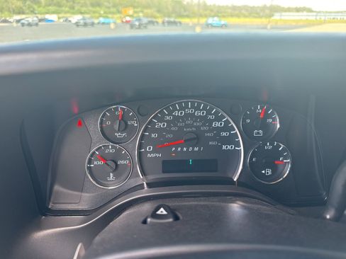 New 2026 Chevrolet Express 2500 w/ Driver Convenience Package RWD image 19