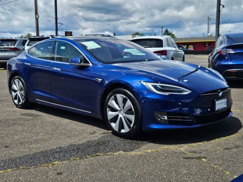 Used 2020 Tesla Model S Long Range Plus AWD/4WD image 7