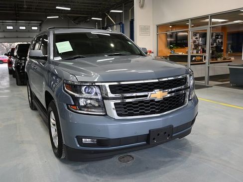 Used 2016 Chevrolet Tahoe LT w/ Luxury Package image 3