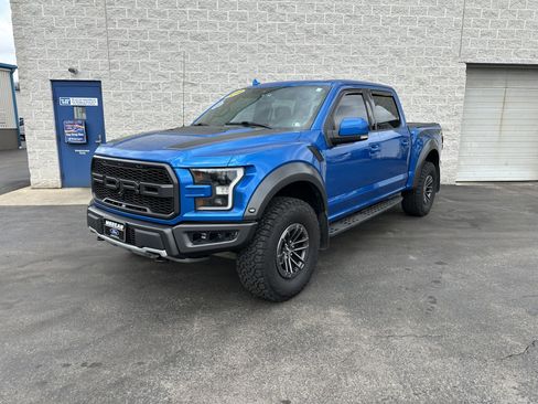 Used 2019 Ford F150 Raptor w/ Equipment Group 802A Luxury image 2