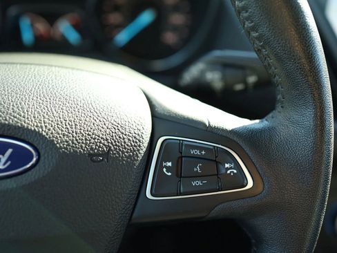 Used 2018 Ford Escape Titanium w/ Ford Safe & Smart Package image 18