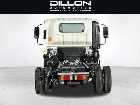 Used 2024 Isuzu NPR RWD image 5