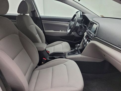 Used 2019 Hyundai Elantra SEL FWD image 21