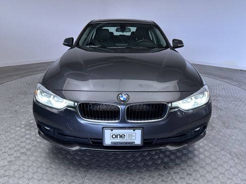 Used 2018 BMW 320i xDrive Sedan w/ Convenience Package AWD/4WD image 27