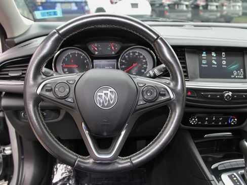 Used 2018 Buick Regal Preferred FWD image 19