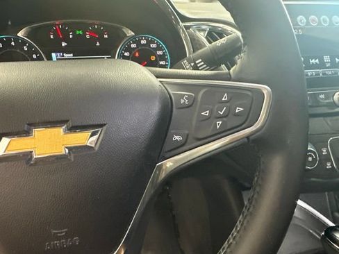 Used 2018 Chevrolet Malibu LT FWD image 19