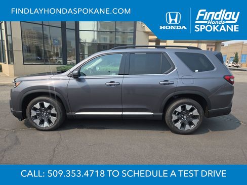Used 2026 Honda Pilot Touring image 2
