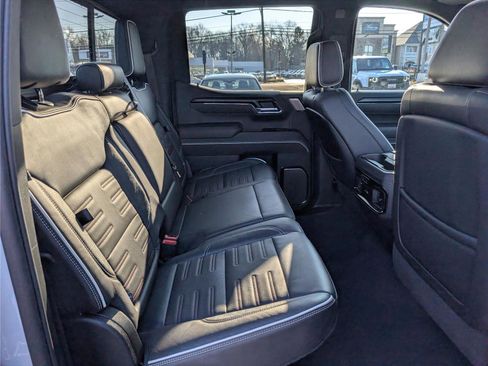 Used 2024 GMC Sierra 1500 AT4X w/ AT4X AEV Edition image 14