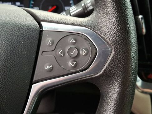 Certified 2023 Chevrolet Traverse LS FWD image 23
