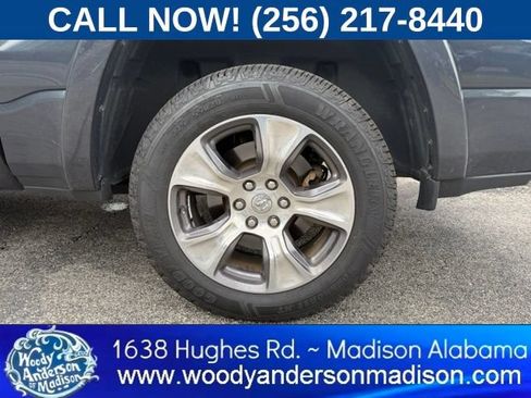 Used 2020 RAM 1500 Laramie AWD/4WD image 7