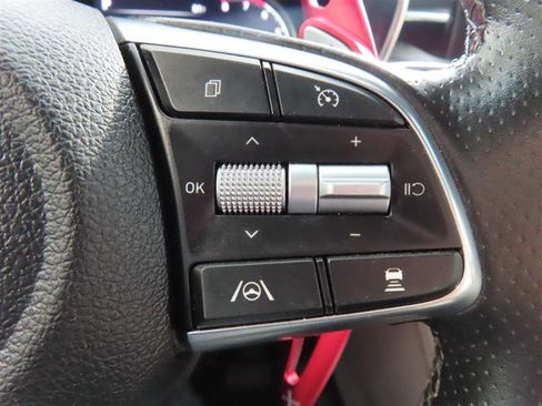 Used 2022 Genesis G70 2.0T w/ Prestige Package image 18