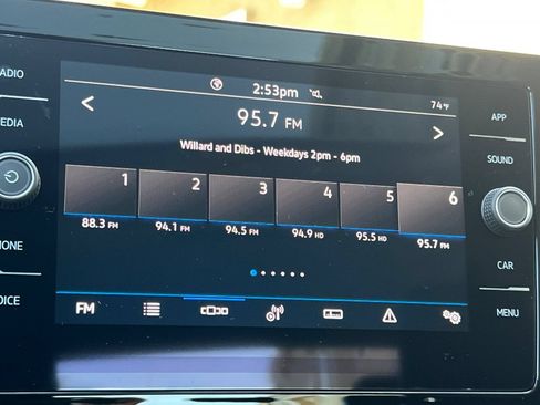 New 2026 Volkswagen Jetta SE FWD image 17
