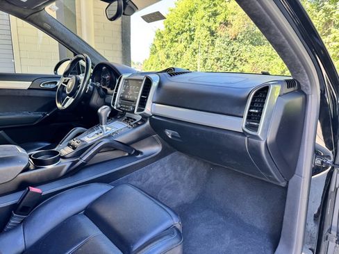 Used 2018 Porsche Cayenne GTS w/ Premium Package Plus image 11
