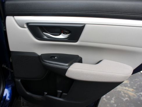 Used 2017 Honda CR-V LX image 38