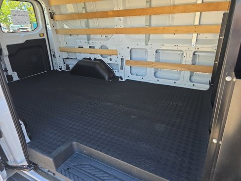 Used 2024 Ford Transit 250 Low Roof w/ Exterior Upgrade Package RWD image 27