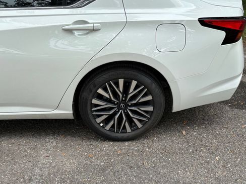 Used 2026 Nissan Altima 2.5 SV FWD image 30