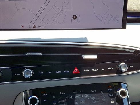 Used 2026 Genesis GV70 2.5T Advanced image 16