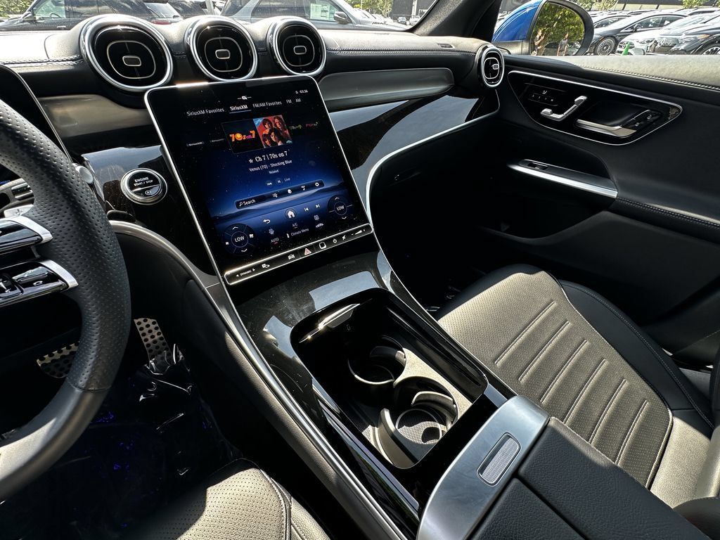Certified 2025 Mercedes-Benz GLC 300 4MATIC w/ AMG Line image 31