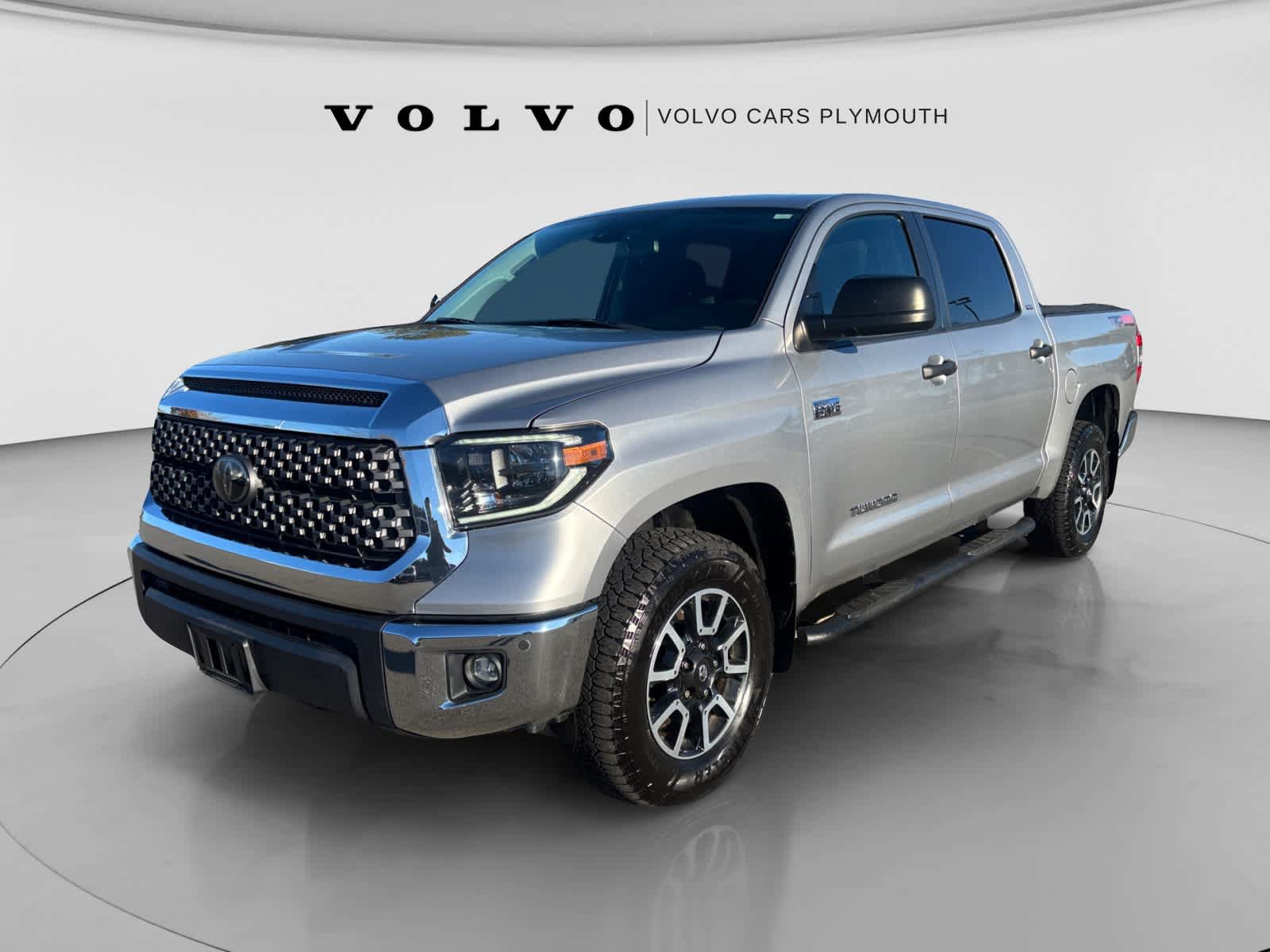 Used 2020 Toyota Tundra 4x4 CrewMax image 3