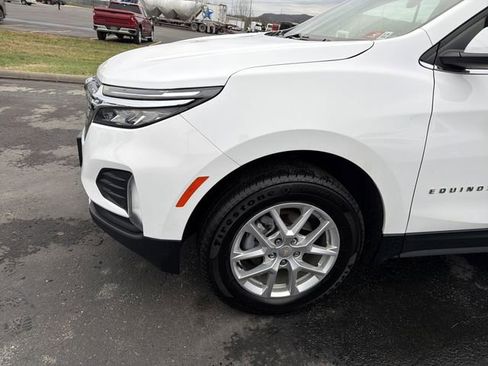 Used 2023 Chevrolet Equinox LT w/ Driver Convenience Package image 9