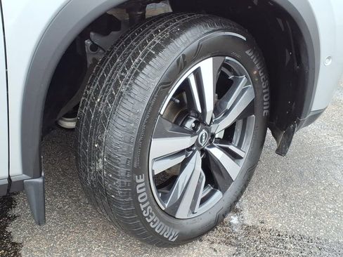 Used 2023 Nissan Rogue Platinum w/ Platinum Premium Package image 4