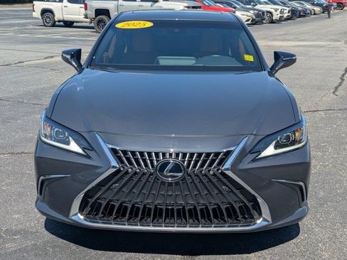 Used 2025 Lexus ES 350 w/ Premium Package FWD image 2