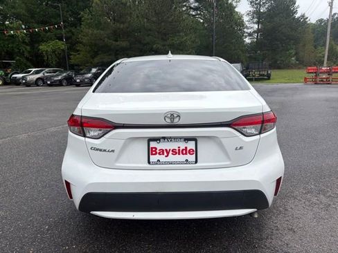 Used 2021 Toyota Corolla LE FWD image 15