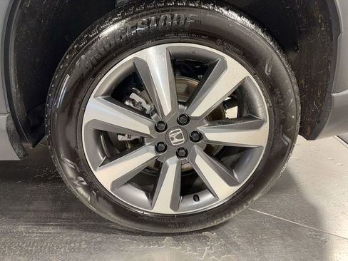 Certified 2023 Honda Pilot Touring image 13