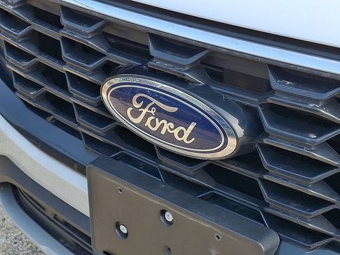 Used 2025 Ford Escape ST-Line Select AWD/4WD image 10