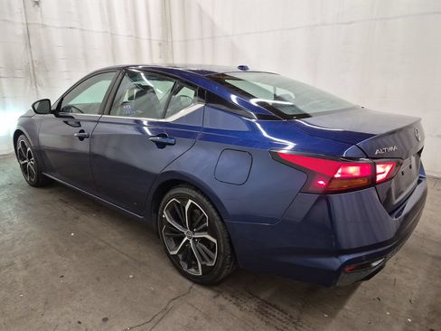 Used 2023 Nissan Altima 2.5 SR FWD image 2