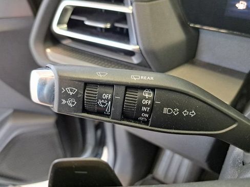 Used 2024 Chevrolet Traverse LT AWD/4WD image 12