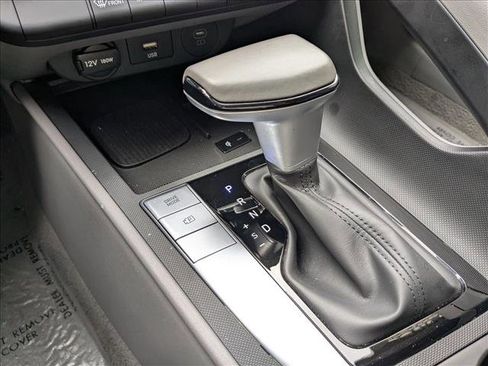Used 2025 Hyundai Elantra Sport FWD image 13