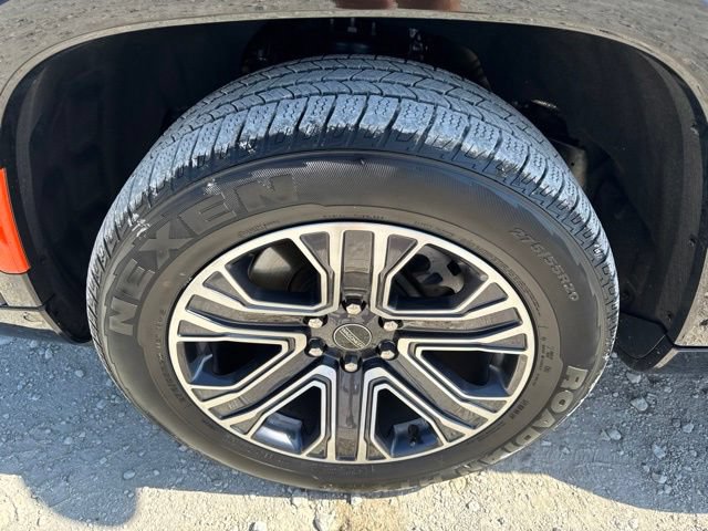 Used 2025 Jeep Wagoneer Series II AWD/4WD image 28