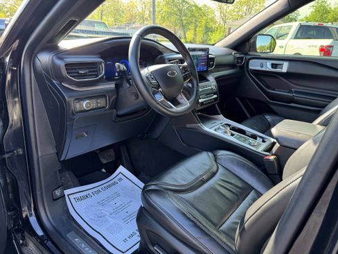 Used 2020 Ford Explorer Platinum AWD/4WD image 11