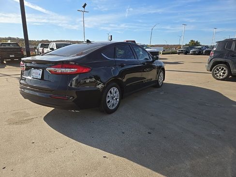 Used 2020 Ford Fusion S image 5
