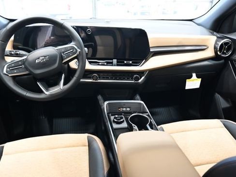 New 2026 Chevrolet Equinox ACTIV w/ Convenience Package III AWD/4WD image 12