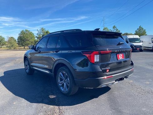 New 2025 Ford Explorer Active w/ Active Comfort Package image 5
