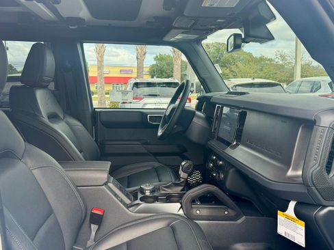New 2025 Ford Bronco Badlands AWD/4WD image 6