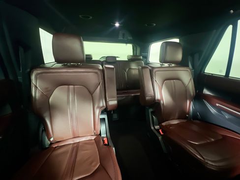 Used 2024 Ford Expedition Limited image 33