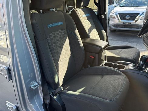 Used 2021 Jeep Wrangler Unlimited Islander image 36