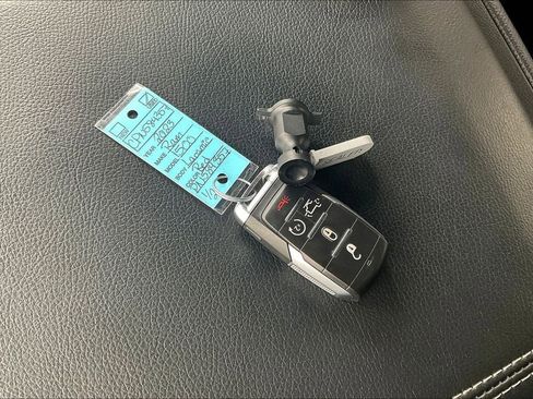 Used 2023 RAM 1500 Laramie image 13