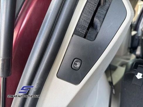 Used 2019 Dodge Grand Caravan SXT image 14