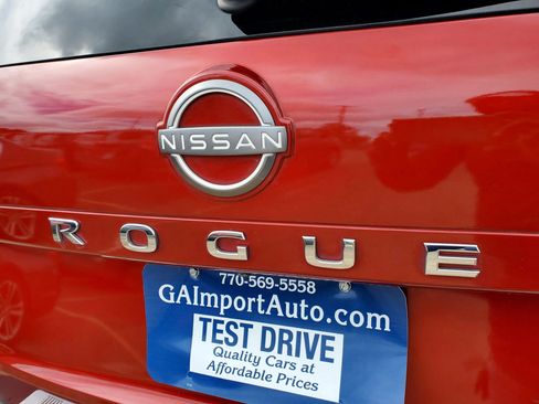 Used 2023 Nissan Rogue SV w/ SV Premium B Package FWD image 14