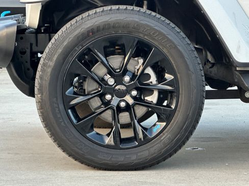 Used 2022 Jeep Wrangler Unlimited Sahara w/ Safety Group image 26