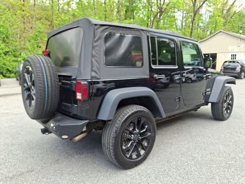 Used 2018 Jeep Wrangler Unlimited Sport S AWD/4WD image 12